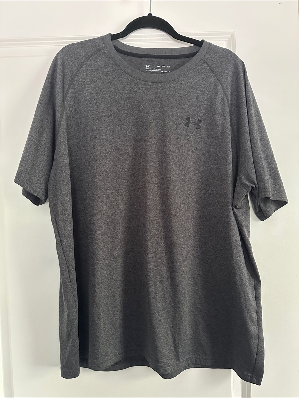 Under Armour Men’s HeatGearHeather Charcoal Gray Short Sleeve Performance Tee